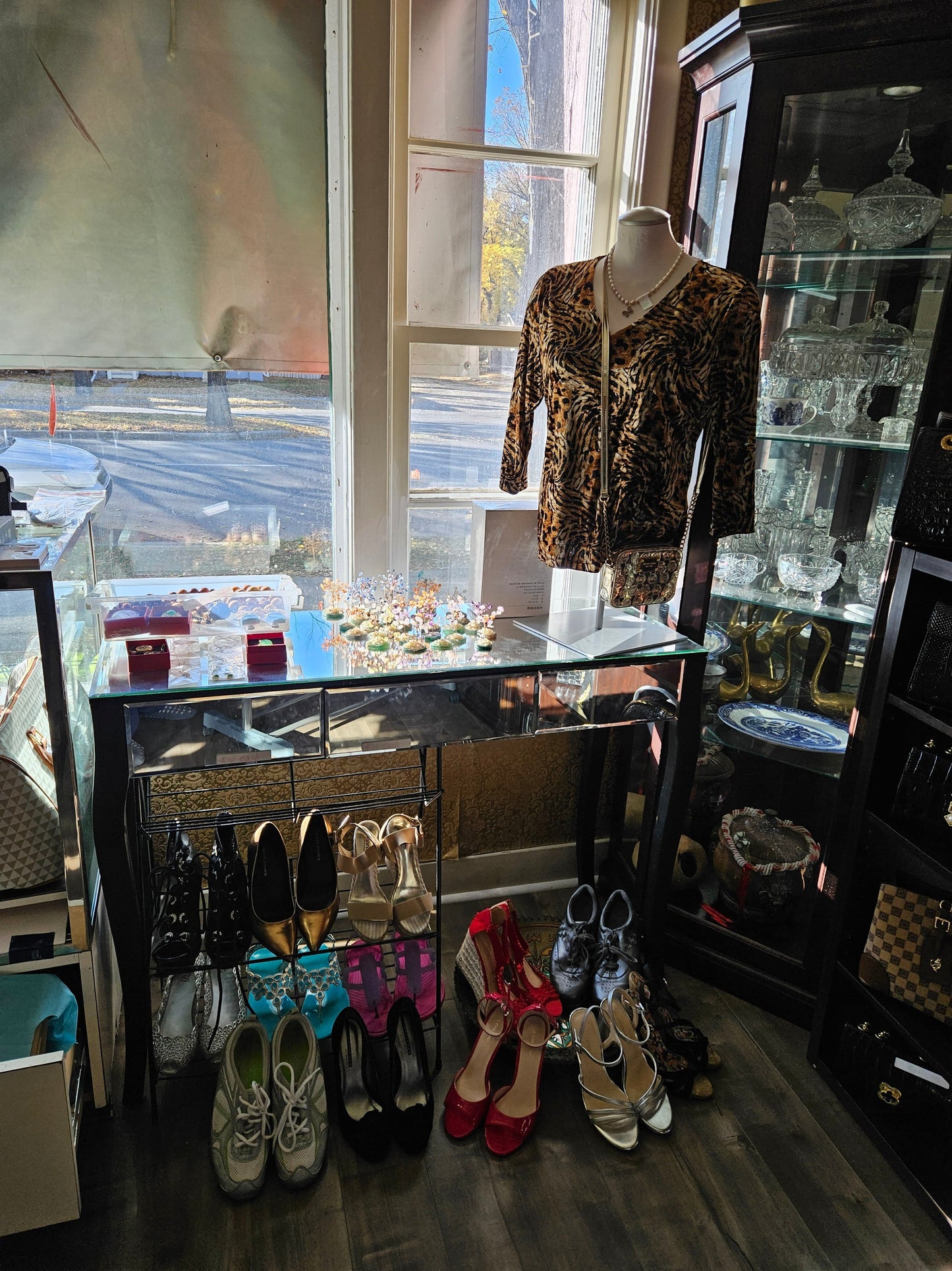 Handbag - Black with Studded Pattern