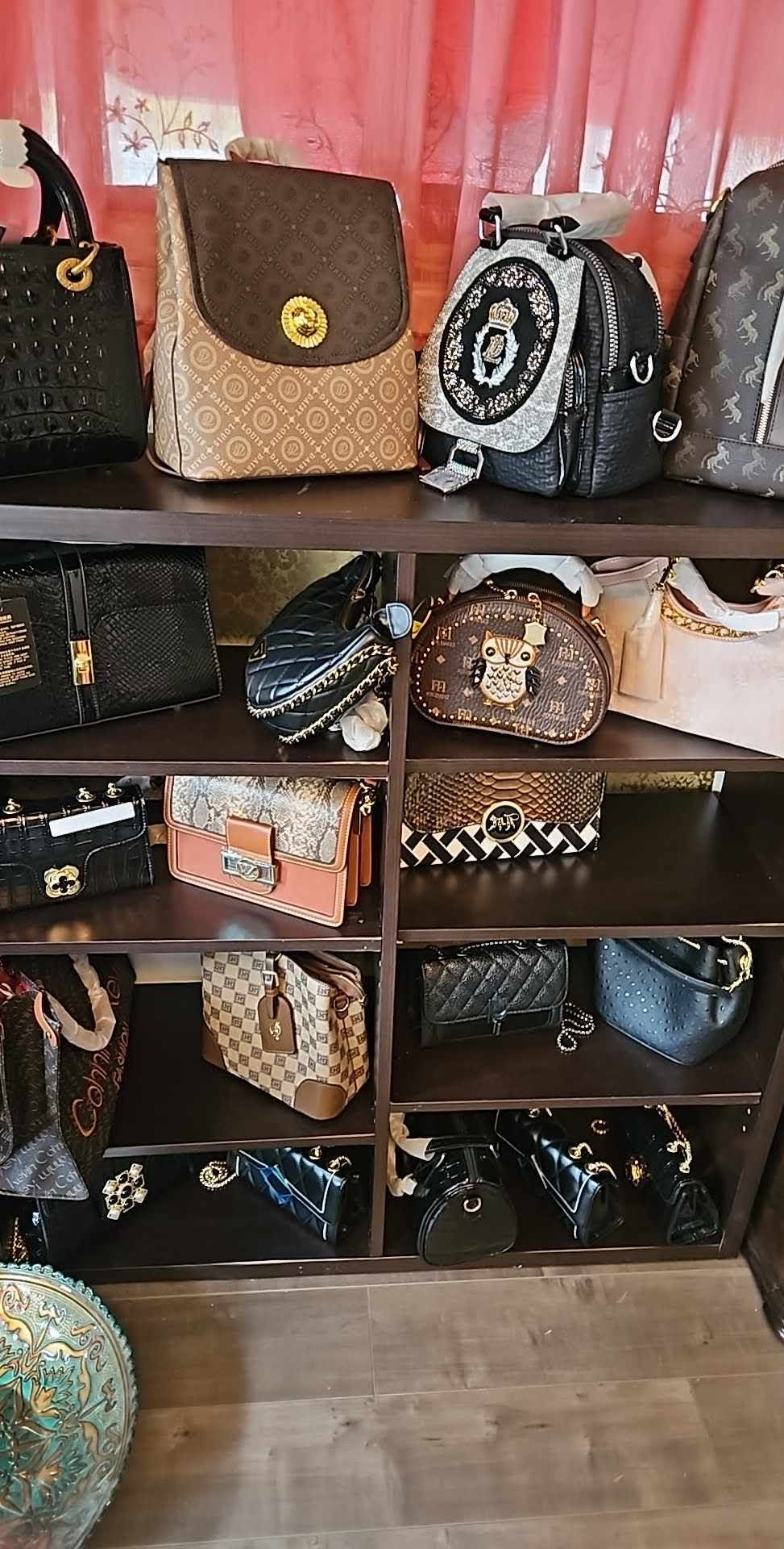 Handbag - Black with Studded Pattern